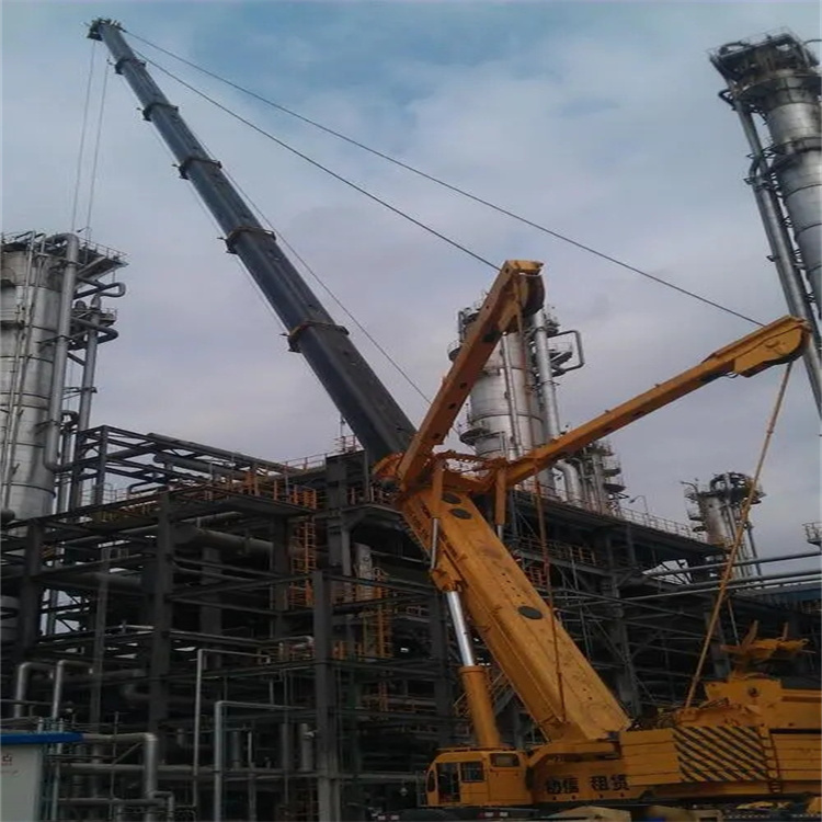 郧西吊板房的吊车